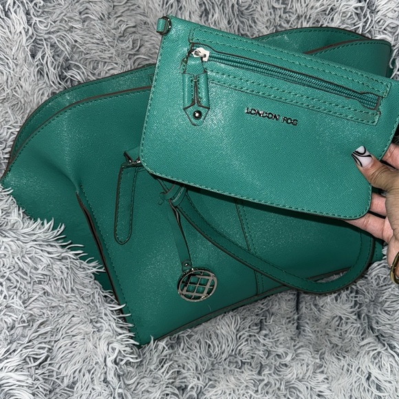 London Fog | Tote Bag/Wallet - Picture 5 of 5